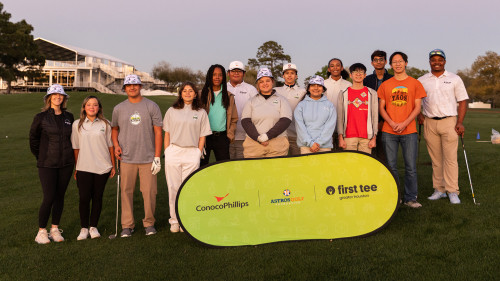 The group photo on the course