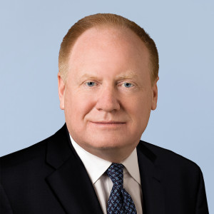 Andrew Lundquist headshot