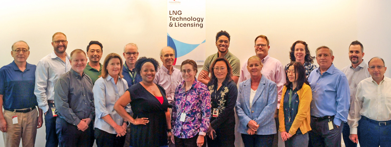 Group photo of the LNG crew.
