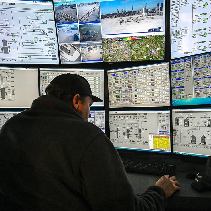 Robert Dulin, a multi-skill operator, manages the operations command center for the Helena Stabilizer in the Eagle Ford. 