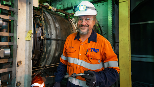 Maintenance worker at APLNG